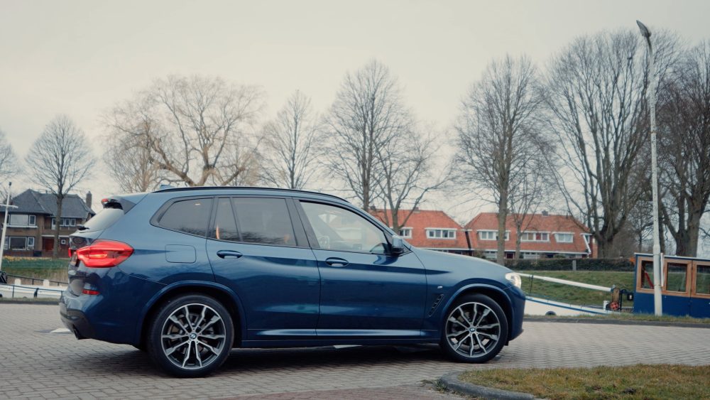 Car from a GoDrive advertorial, featured in a PuraVideos campaign highlighting flexible subscription mobility and lifestyle benefits