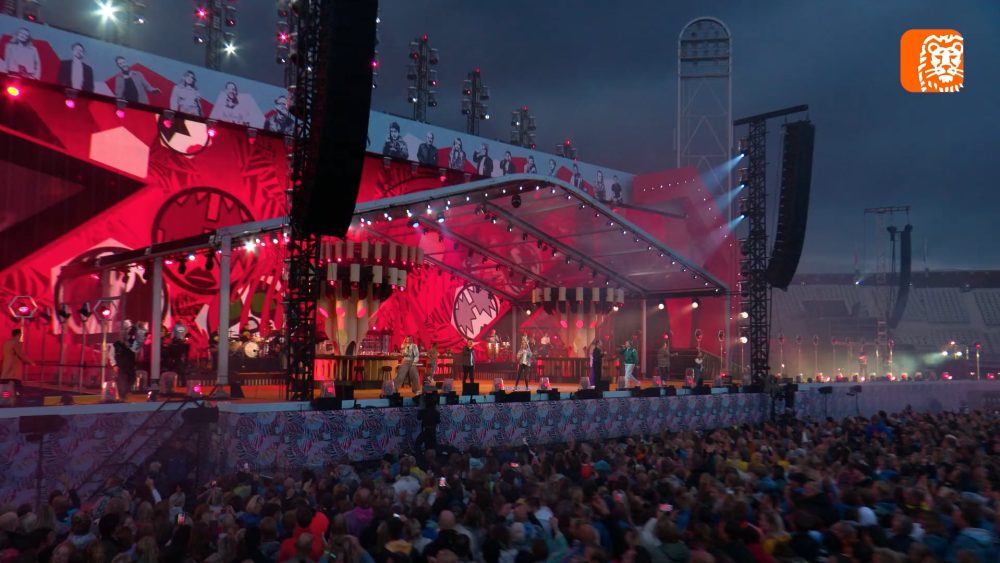 Stage at The Streamers festival, captured in an ING aftermovie produced by PuraVideos, showcasing live performances and festival atmosphere